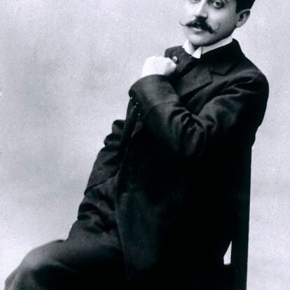 El escritor francés Marcel Proust  (París, 10 de julio de 1871-París, 18 de noviembre de 1922).