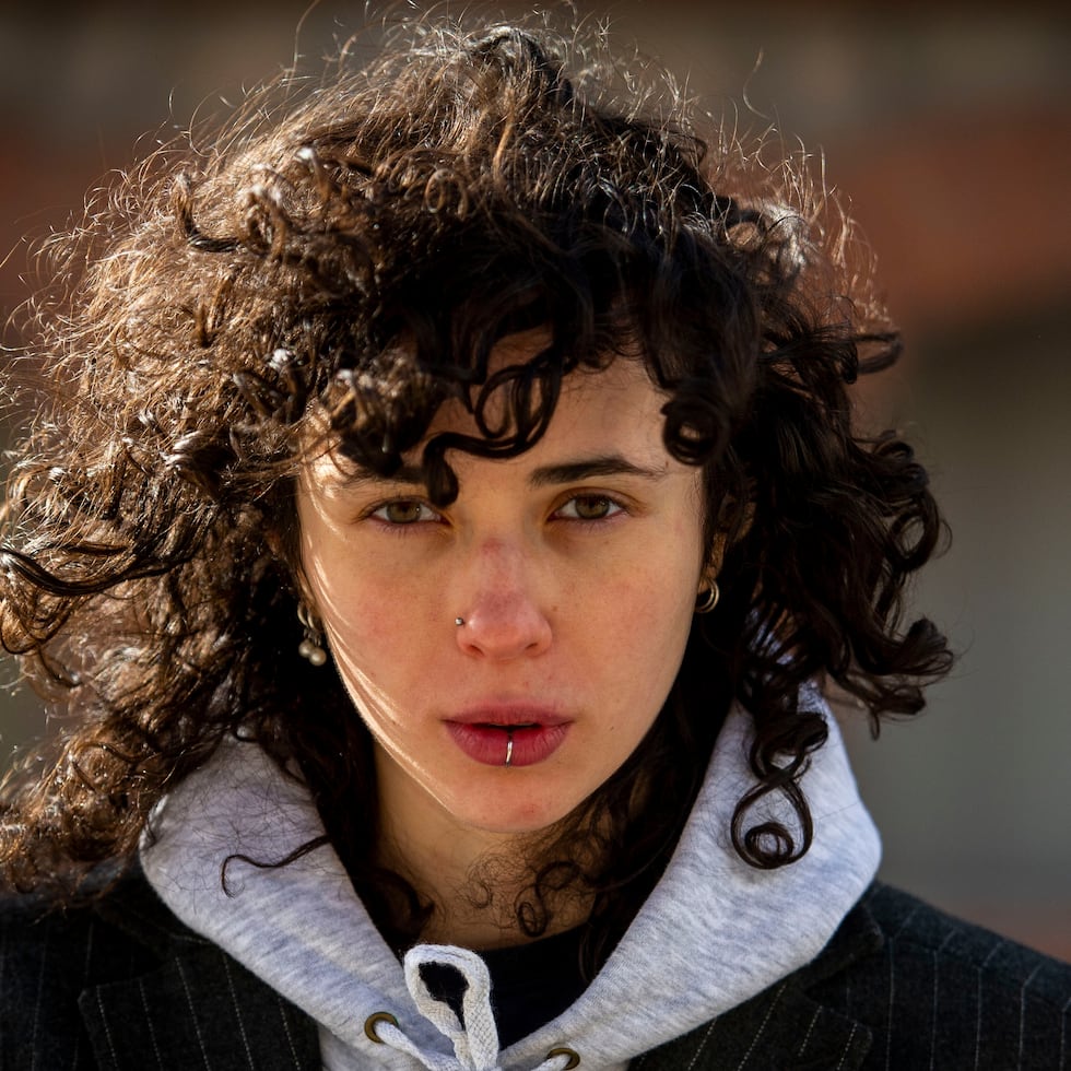 Alice Wonder, un diamante en un torbellino mediático: “Me he metido en la  boca del lobo” | Cultura | EL PAÍS