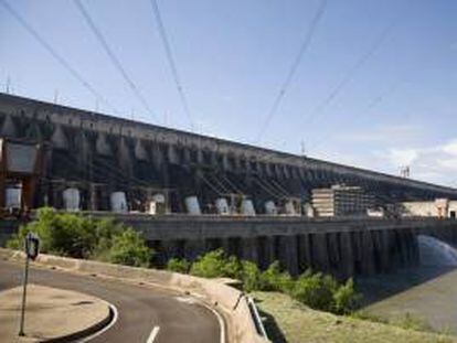 Imagen de la represa hidroeléctrica Itaipú en Paraguay. EFE/Archivo
