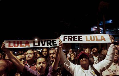 Seguidores de Lula se manifiestan en São Paulo, este domingo.