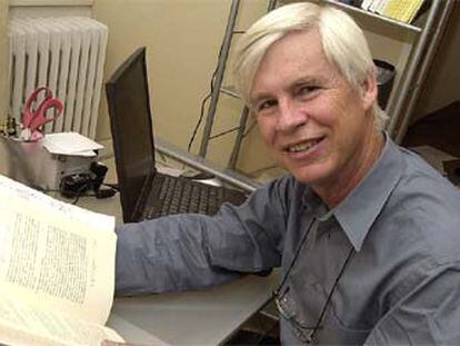 Robert F. Engle, en su apartamento de Annecy el 8 de octubre de 2003, día en que fue galardonado con el Nobel.