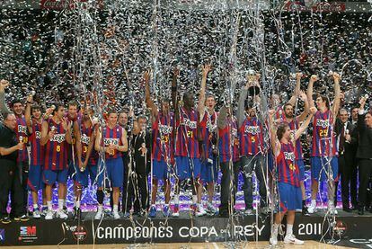 Loa jugadores del Barcelona celebran el triunfo