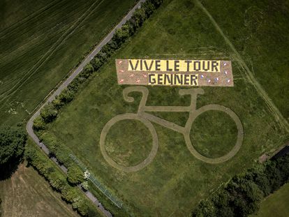 Dinamarca decora sus tierras en vísperas del comienzo del Tour en Copenhague, el próximo viernes.