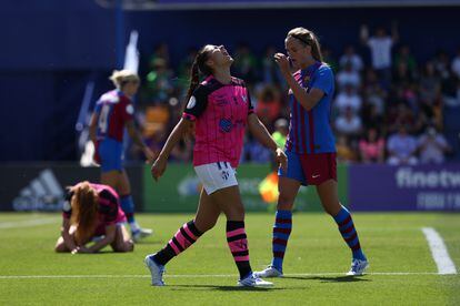 Ana Marcos del Sporting de Huelva se lamenta durante la final de la Copa de la Reina ante el Barcelona la temporada pasada.