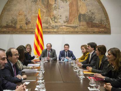 Reunión de la Mesa de Dialogo entre el Govern y algunos de los partidos del Parlament (ERC, Junts Per Catalunya, PSC, Catalunya en Comu Podem). 