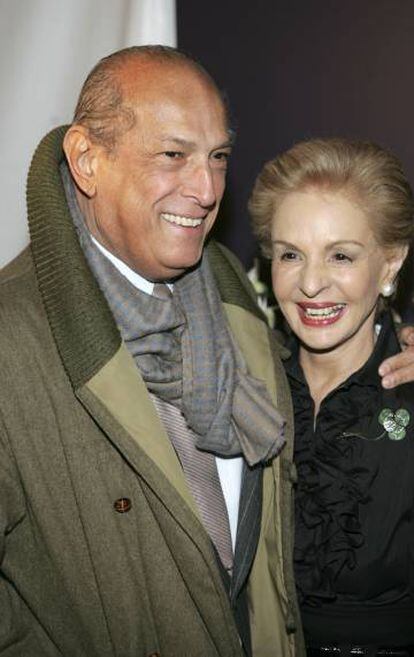 Óscar de La Renta y Carolina Herrera, durante la Semana de la Moda de Nueva York en 2007.
