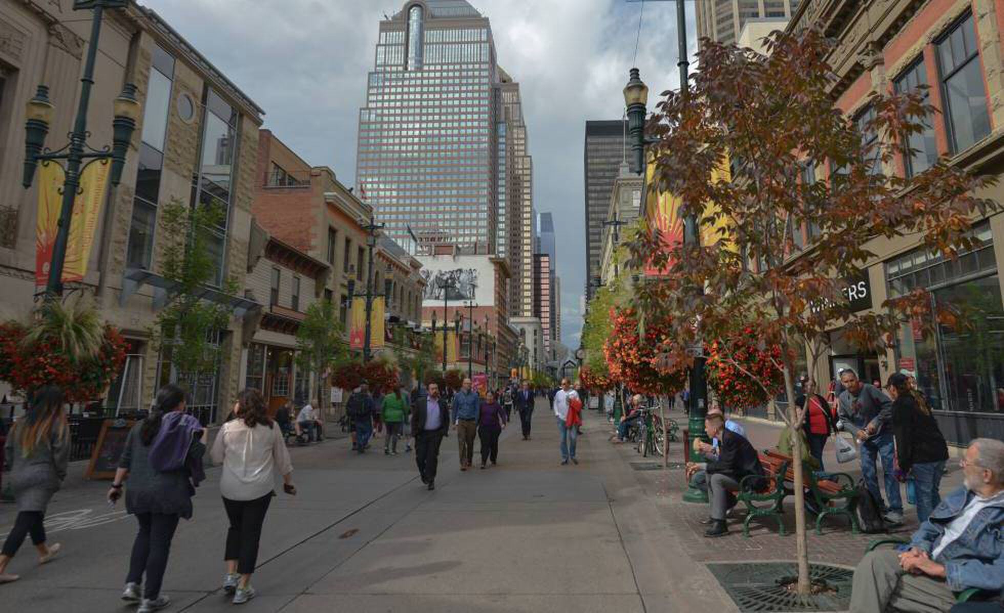 Организации улица. Калгари Стивен Авеню. Улица Стивен Авеню Calgary. Street view. Просмотр улиц.