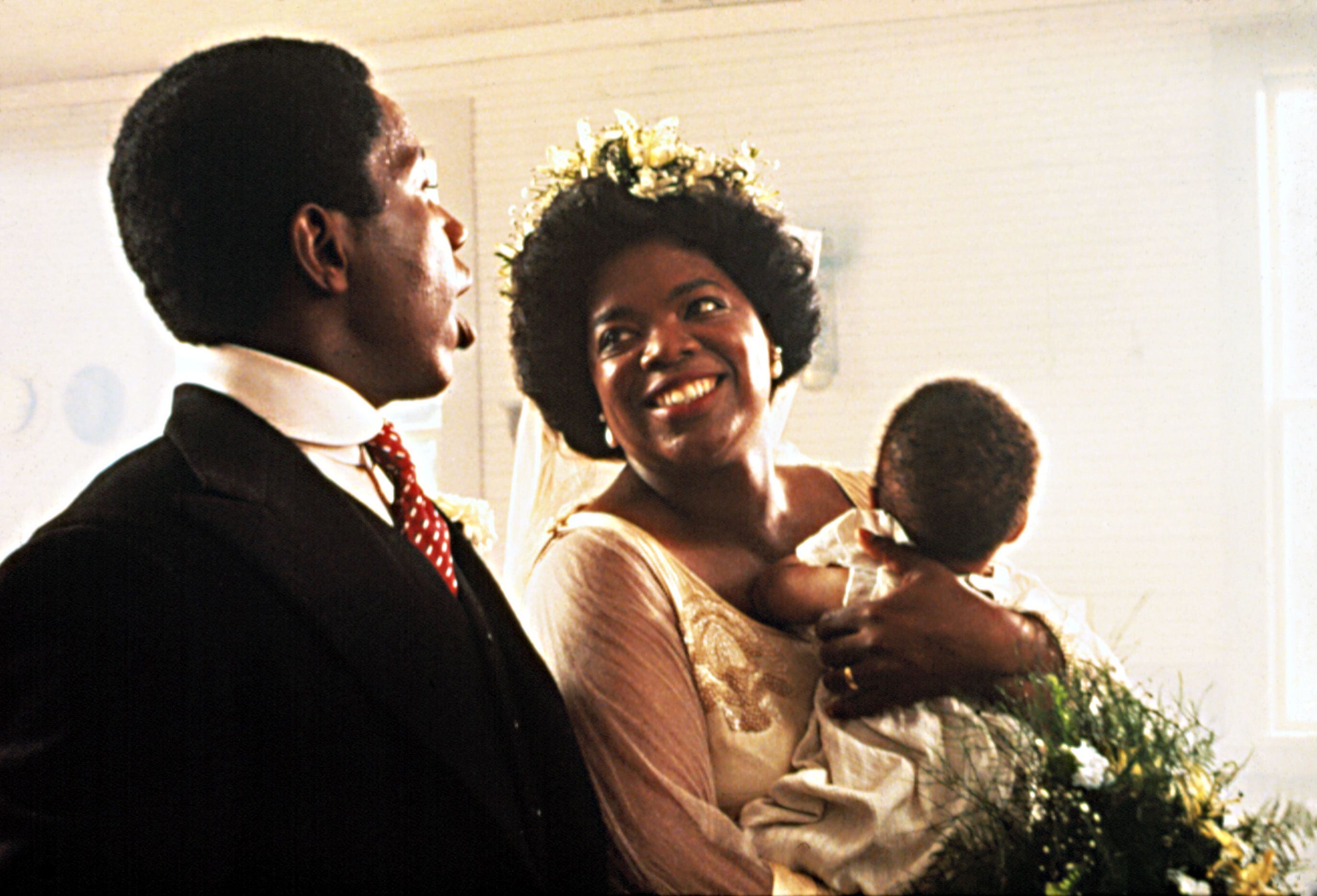 Willard Pugh y Oprah Winfrey, en una escena de 'El color púrpura' (1985).