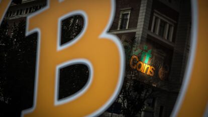 Una tienda de compra y venta de bitcóin en Estambul