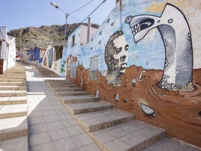 Uno de los murales del barrio de San Isidro de Orihuela, población natal del poeta, dedicado a Miguel Hernández.