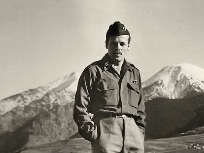 Ricardo Sicre, con uniforme de la OSS –la precursora de la CIA– a finales de la II Guerra Mundial en La Bastide-de-Sérou (Francia)