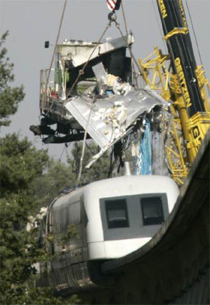 Al menos 18 personas mueren en un accidente ferroviario en el norte de Alemania.