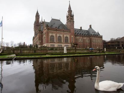 La Corte Internacional de Justicia de La Haya (Países Bajos).