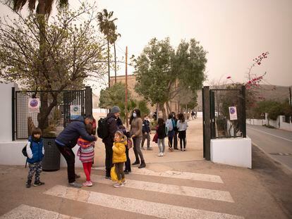 Entrada de un colegio público en la provincia de Almería.