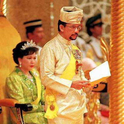 El sultán de Brunei, Hassanal Bolkiah, celebrando su 53º cumpleaños.