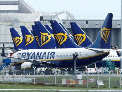 Aviones de Ryanair aparcados en el aeropuerto de Dublín, el 1 de mayo de este año.