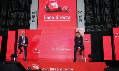 El director financiero de Línea Directa, Carlos Rodríguez, y el consejero delegado de la compañía, Miguel Ángel Merino, durante la rueda de prensa de la salida a Bolsa de la aseguradora, a 29 de abril de 2021 en el Palacio de la Bolsa de Madrid.