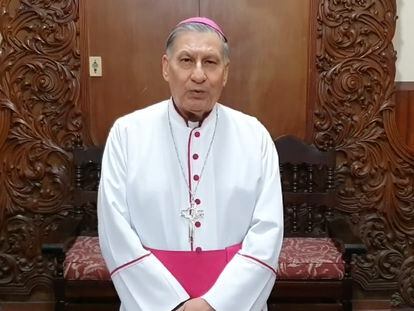Obispo Mario Espinoza Contreras dirige un mensaje durante el Seminario Diocesano de Mazatlán en 2022.