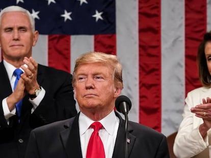 Donald Trump durante el discurso con el vicepresidente, Mike Pence, y la  Speaker del Congreso, la dem&oacute;crata Nancy Pelosi