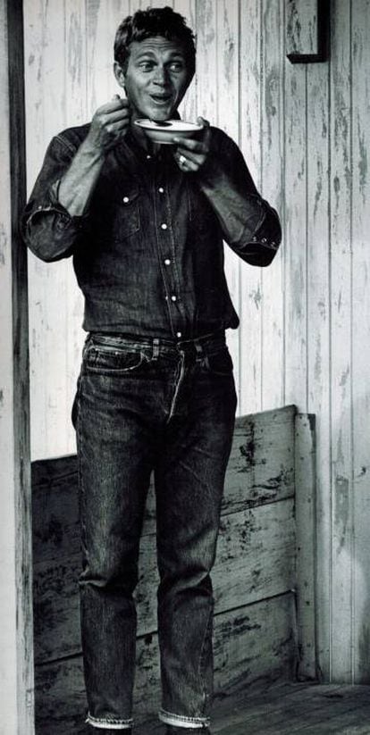 Steve McQueen en una imagen del libro.