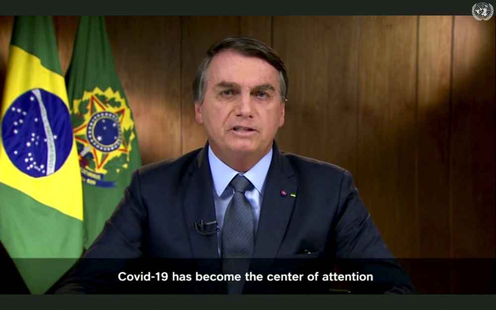 Bolsonaro ataca a la prensa por haber «sembrado el pánico» ante la pandemia y culpa a los indígenas de los incendios en la Amazonía |  Internacional