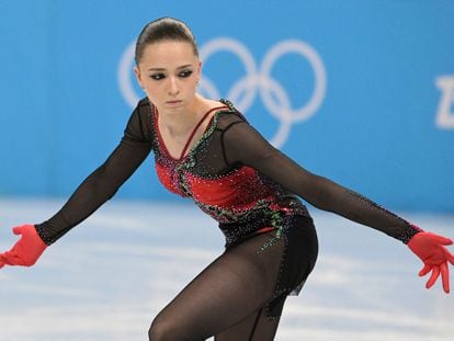 Russia's Kamila Valieva competes in the women's single skating free skating of the figure skating team event during the Beijing 2022 Winter Olympic Games at the Capital Indoor Stadium in Beijing on February 7, 2022. (Photo by SEBASTIEN BOZON / AFP)