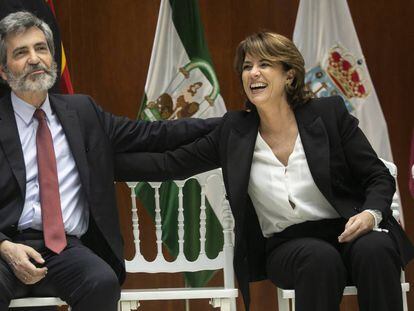El presidente del Supremo, Carlos Lesmes, y la fiscal general, Dolores Delgado, durante un acto en septiembre de 2019, cuando ella era ministra de Justicia.