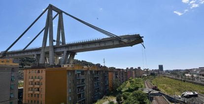 El puente Morandi, en Génova, tras el derrumbamiento de 2018. 