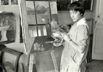 La pintora Avia, en su estudio en Madrid, en una imagen si datar.