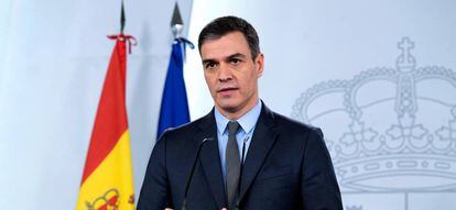 El presidente del Gobierno, Pedro Sánchez, durante su comparecencia en la que ha anunciado este sábado la paralización de todas las actividades no esenciales 