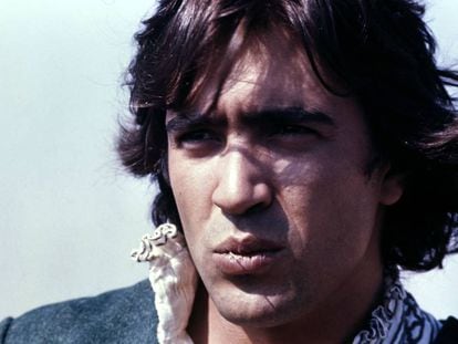El actor y cantante Patxi Andión en un retrato de los años 70, cuando su carrera empezaba a despegar en el cine y la música.