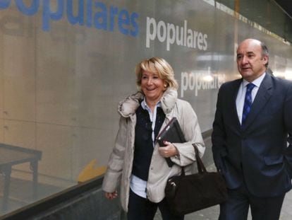 Esperanza Aguirre en la sede del PP.