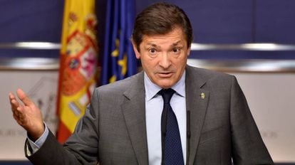 El presidente de la gestora del PSOE, Javier Fernández.