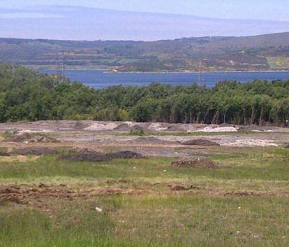 Lodos contaminantes n las proximidades del lago artificial de 'As Pontes'
