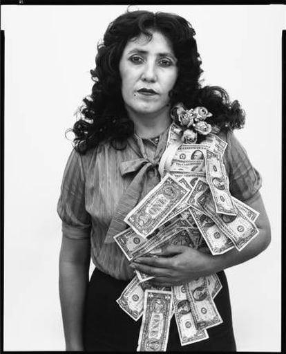 Petra Alvarado, empleada de un fábrica, El Paso, Texas, el día de su cumpleaños, 22 abril, 1982