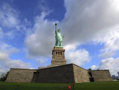 Fotografía de la Estatua de la Libertad, un regalo a Estados Unidos de Francia en 1886, en Liberty Island en Nueva York, Nueva York, EE.UU. hoy, jueves 4 de julio de 2013.