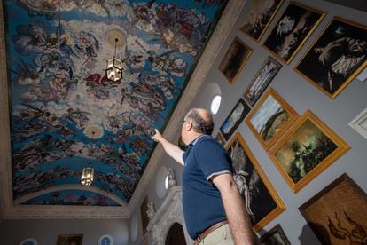 Miguel Sevillano se ha construido su propia 'Capilla del Arte' para pintar  él mismo su propio homenaje a la Capilla Sixtina, un proyecto en Olvera (Cádiz) que ha realizado con sus propios medios y le ha llevado diez años