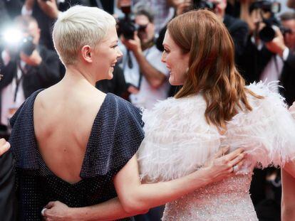 Michelle Williams, a la izquierda, y Julianne Moore, protagonistas de 'Wonderstruck', ayer en el Festival de Cannes.