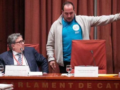 Joan Anton S&aacute;nchez Carret&eacute;, a la izquierda, y David Fern&aacute;ndez, en la comisi&oacute;n de ayer.