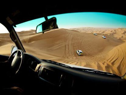 Ruta en todoterreno por el Rub al-Jali, la mayor extensión desértica del mundo, en la Península Arábiga.