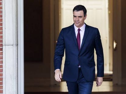 Pedro Sánchez saliendo de la Moncloa.