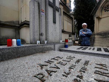 La tumba del dictador croata Ante Pavelic en el cementerio de San Isidro.