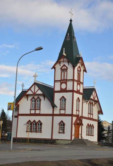 Iglesia luterana, considerada una de las más bonitas de Islandia.