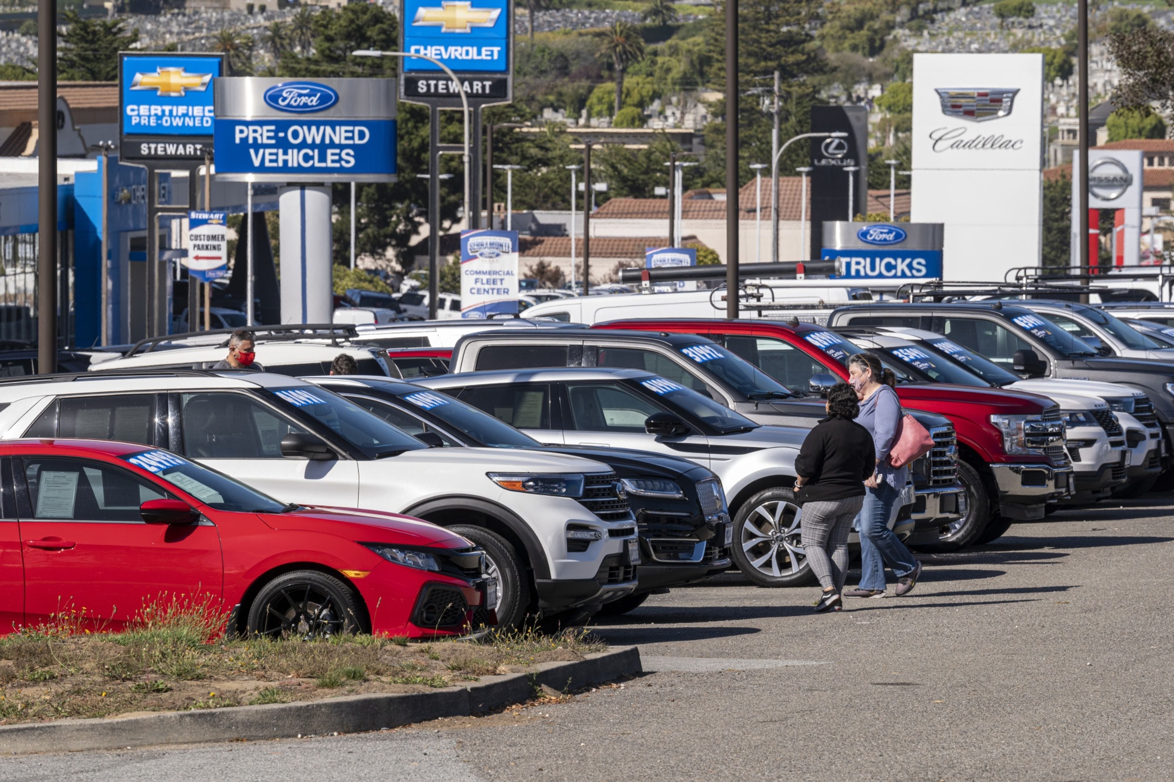 Estados Unidos cuadriplica los aranceles a las importaciones de chips y vehículos eléctricos chinos