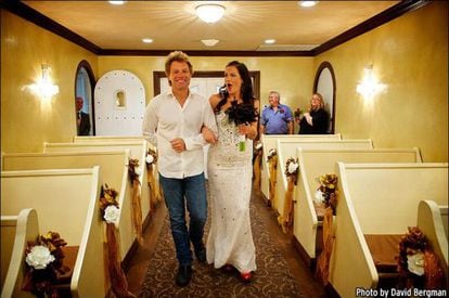 Branka Delic y Jon Bon Jovi, durante la boda.