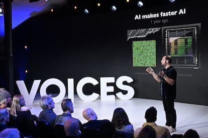 El gurú de la tecnología Aza Raskin en su charla BOF VOICES 2023.