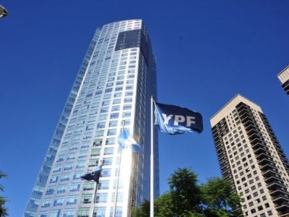La sede de YPF, en Buenos Aires.