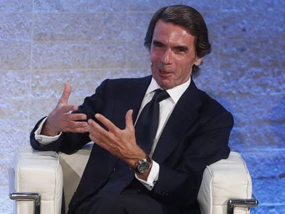 Aznar en el debate sobre el 40º de la Constitución en Madrid organizado por EL PAÍS y la Cadena SER.