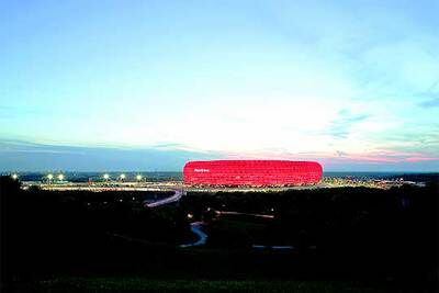 La Allianz Arena, el nuevo estadio de Múnich, construido por los suizos Herzog y De Meuron, donde se disputó ayer el primer partido del Mundial.