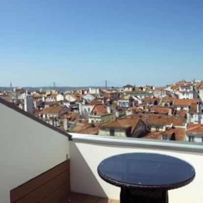 Tejados de Lisboa desde una terraza del hotel Mercy.